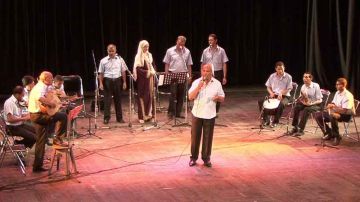 كانت محفزة ومؤثرة .. هل إختفت الفرق الموسيقية الملتزمة أم خفت الإلتزام ؟