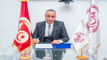 جامعة جندوبة توقع الميثاق البيئي للجامعة جامعة جندوبة توقع الميثاق البيئي للجامعة