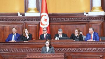 رئيسة الحكومة: الدولة تسعى لتطوير قطاع المحروقات رئيسة الحكومة: الدولة تسعى لتطوير قطاع المحروقات