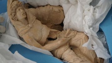 تونس تتسلم 30 قطعة أثرية بعد ترميمها في روما تونس تتسلم 30 قطعة أثرية بعد ترميمها في روما