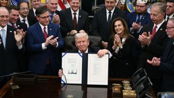 ترامب يوقع قانونا ينهي أطول إغلاق حكومي في تاريخ أمريكا