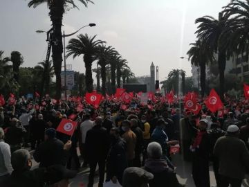 مسيرة في تونس تطالب بالحريات مسيرة في تونس تطالب بالحريات