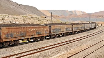 قفصة: انقلاب قطار لنقل الفسفاط يخلف اصابة خطيرة لسائق القطار