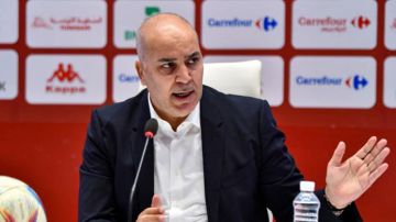 سامي الطرابلسي: الاصابة حالت دون دعوة لاعب النادي الإفريقي.. ولايمكن الإستغناء عن هؤلاء مقابل دعوة الجزيري سامي الطرابلسي: الاصابة حالت دون دعوة لاعب النادي الإفريقي.. ولايمكن الإستغناء عن هؤلاء مقابل دعوة الجزيري