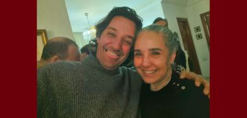 صورة اليوم: و أخيرا سنية الدهماني خارج أبواب السجن