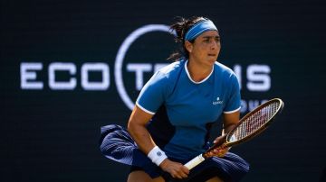 لم أعد وزيرة السعادة.. أنس جابر تكشف معاناتها من الاكتئاب (فيديو)