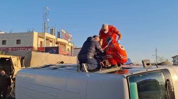 لبنان: إصابة عشرات التلاميذ جراء اصطدام فان بحافلة طلاب لبنان: إصابة عشرات التلاميذ جراء اصطدام فان بحافلة طلاب