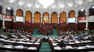 المصادقة على الفصل 55 الخاص بتوريد سيارة لكل عائلة