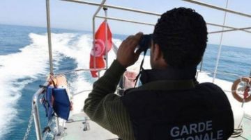 بنزرت: إنقاذ شابين من الغرق حاولا اجتياز الحدود البحرية خلسة بنزرت: إنقاذ شابين من الغرق حاولا اجتياز الحدود البحرية خلسة