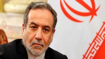 عراقجي: ترامب عرض على خامنئي خيارين الحرب أو التفاوض المباشر 