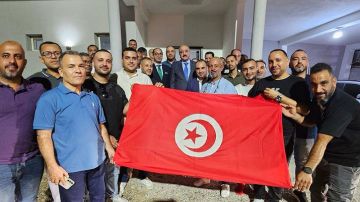 وزير الخارجية يلتقي عددا من أبناء الجالية التونسية بأنغولا