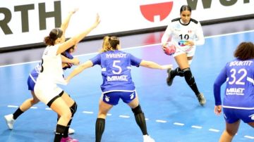 كرة اليد: هزيمة ثقيلة للمنتخب امام فرنسا