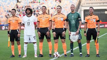 إستعدادا لكأس العرب: المنتخب الجزائري يتعادل مع نظيره المصري إستعدادا لكأس العرب: المنتخب الجزائري يتعادل مع نظيره المصري