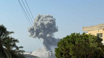 جيش الإحتلال: بدأنا شن سلسلة غارات على أهداف عسكرية لحزب الله في جنوب لبنان جيش الإحتلال: بدأنا شن سلسلة غارات على أهداف عسكرية لحزب الله في جنوب لبنان