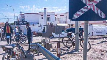 ابنة الـ 12 عاما تلقى حتفها تحت عجلات القطار .. فاجعة... في الصخيرة ابنة الـ 12 عاما تلقى حتفها تحت عجلات القطار .. فاجعة... في الصخيرة