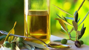 تكليف ديوان الزيت بإعتماد أسعار مشجعة لزيت الزيتون