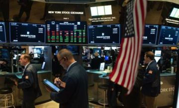 تراجع أسهم العظماء السبعة بأكثر من 2 في تعاملات الثلاثاء