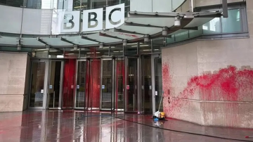 خلاف داخل بي بي سي حول تغطية الحرب على غزة يتحول لمعركة قضائية خلاف داخل بي بي سي حول تغطية الحرب على غزة يتحول لمعركة قضائية