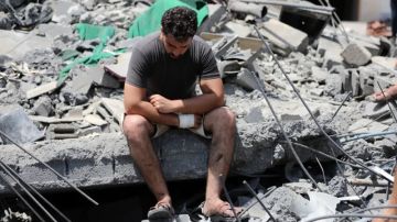 أطباء بلا حدود تحذر من انهيار الوضع الإنساني في غزة أطباء بلا حدود تحذر من انهيار الوضع الإنساني في غزة