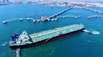 ناقلات نفط صينية تتحدى العقوبات الأمريكية على فنزويلا ناقلات نفط صينية تتحدى العقوبات الأمريكية على فنزويلا