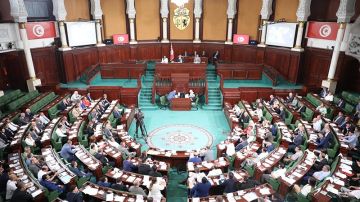 نواب الشعب يطالبون بالإسراع بإصدار الأوامر الترتيبية لتفعيل قانون انتداب خريجي التعليم العالي بعد المصادقة عليه