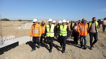 وزير التجهيز يطلع على تقدم الأشغال في القسطين 3 و4 من مشروع الطريق السيارة تونس- جلمة