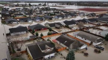 الولايات المتحدة.. إخلاء 3 ضواحي في مدينة سياتل بعد انهيار سد بسبب الأمطار الغزيرة الولايات المتحدة.. إخلاء 3 ضواحي في مدينة سياتل بعد انهيار سد بسبب الأمطار الغزيرة