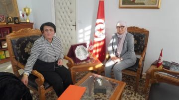 تطوير خدمات الطفولة المبكرة محور لقاء وزيرة الأسرة ورئيسة غرفة رياض الأطفال