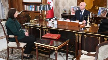 رئيس الجمهورية يؤكد على ضرورة المرور إلى السرعة القصوى في كافة المجالات