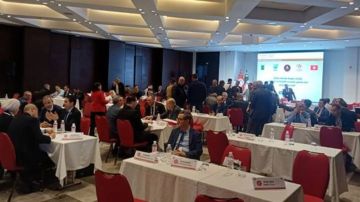 أكثر من 230 فاعلا اقتصاديا من تونس والجزائر يشاركون في لقاءات مهنية مباشرة أكثر من 230 فاعلا اقتصاديا من تونس والجزائر يشاركون في لقاءات مهنية مباشرة