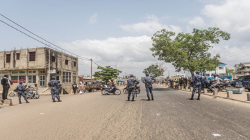 بعد محاولة الانقلاب.. اعتقال 12 عسكريا في بنين بعد محاولة الانقلاب.. اعتقال 12 عسكريا في بنين