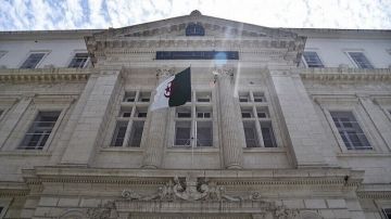 الجزائر.. فضيحة البوشي والكوكايين أمام القضاء بعد قرابة 8 سنوات الجزائر.. فضيحة البوشي والكوكايين أمام القضاء بعد قرابة 8 سنوات