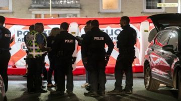 ألمانيا.. الأمن يطلق النار على مريض بالمستشفى هددهم بمقص ألمانيا.. الأمن يطلق النار على مريض بالمستشفى هددهم بمقص