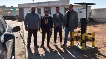 تركيز محطة لشحن السيارات الكهربائية في أول مؤسسة جامعية عمومية...سابقة وطنية من صفاقس