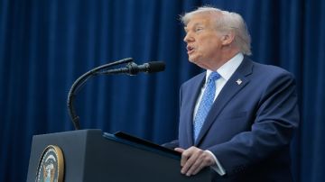 ترامب يشن هجوما على بعض قادة أوروبا ويصفهم بــ الأغبياء ترامب يشن هجوما على بعض قادة أوروبا ويصفهم بــ الأغبياء