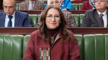 صادق عليه البرلمان رغم تحفظات وزارة المالية: هذه شروط الانتفاع بامتياز توريد السيارة صادق عليه البرلمان رغم تحفظات وزارة المالية: هذه شروط الانتفاع بامتياز توريد السيارة