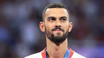 البطل الأولمبي فراس القطوسي في حوار مثير لـ  الشروق  أتقاضى 800 دينار و ممنوع  من العمل!