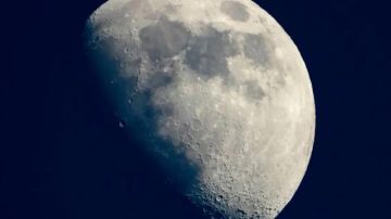 روسيا تخطط لإقامة محطة نووية في القمر