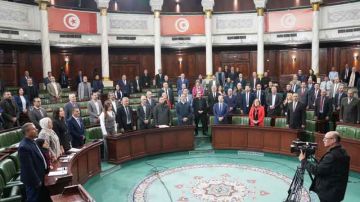 بعد ختم قانون المالية ونشره في الرائد الرسمي ..تساؤلات حول تنفيذ الفصول الإضافية بعد ختم قانون المالية ونشره في الرائد الرسمي ..تساؤلات حول تنفيذ الفصول الإضافية