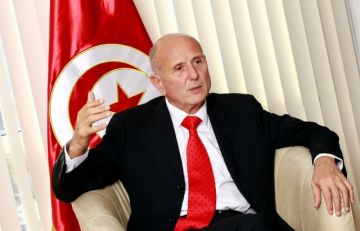 مراسل RT: السلطات التونسية تعتقل المعارض البارز أحمد نجيب الشابي