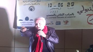 في لقاء تكريمي بالمنستير.. محمد مومن يبكي ويرد على وصف الفاضل الجزيري بـ النوفمبري في لقاء تكريمي بالمنستير.. محمد مومن يبكي ويرد على وصف الفاضل الجزيري بـ النوفمبري