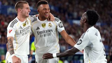 الريال يواجه ألافيس ومان سيتي أمام كريستال بالاس ضمن الدوريات الأوروبية الريال يواجه ألافيس ومان سيتي أمام كريستال بالاس ضمن الدوريات الأوروبية