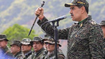 بعد دعوة مادورو.. آلاف الجنود ينضمون إلى الجيش الفنزويلي بعد دعوة مادورو.. آلاف الجنود ينضمون إلى الجيش الفنزويلي