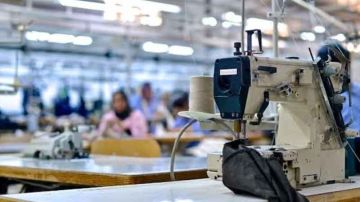 صادراتها 9 مليارات و تشغل 160 ألف عامل ..مؤسسات نسيج وملابس تتنافس في تظاهرة اقتصادية