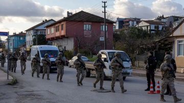 تركيا: اعتقال 125 شخصا يشتبه في انتمائهم لـ داعش تركيا: اعتقال 125 شخصا يشتبه في انتمائهم لـ داعش