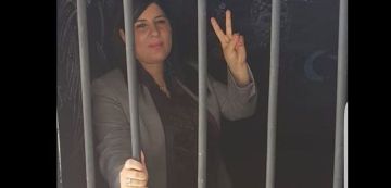 الكريشي: طقوس تطهير الثورة؛ قداس الفشل وامرأة على مذبح الانتقال الديمقراطي الكريشي: طقوس تطهير الثورة؛ قداس الفشل وامرأة على مذبح الانتقال الديمقراطي