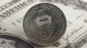 الدينار التونسي يرتفع إلى مستوى قياسي مقابل الدولار منذ قرابة ثلاث سنوات