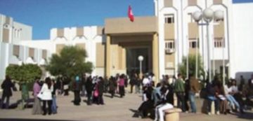 طلبة خريجي LIpsi يرفضون جملة و نفصلا المنعرج السلطوي