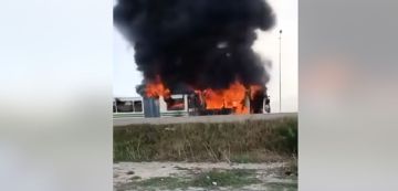 من بين القرارات الوزارية على اثر احتراق حافلة لنقل تونس، اعفاء العروسي بن فرج من مهامه من بين القرارات الوزارية على اثر احتراق حافلة لنقل تونس، اعفاء العروسي بن فرج من مهامه