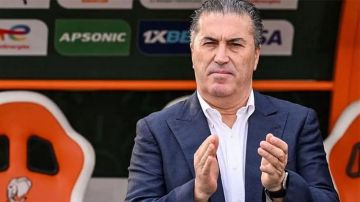 الزمالك يعلن إقالة مدربه بيسيرو